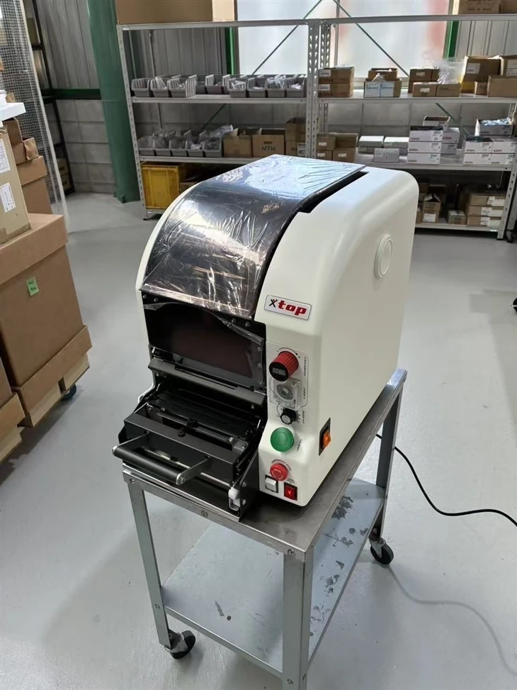 X-TOP Brand Maki Sushi Roll Machine TSM-900RSR Made In Japan suppliers